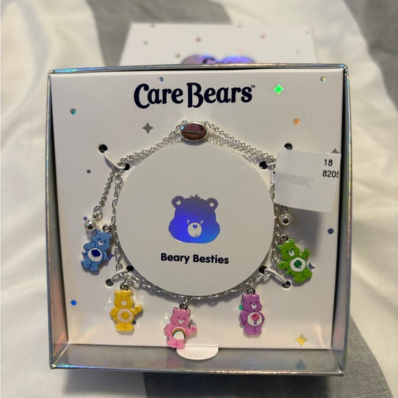 Care Bears Jewelry - Care Bears Beary Besties Rainbow Charm Bracelet - Silver Chain